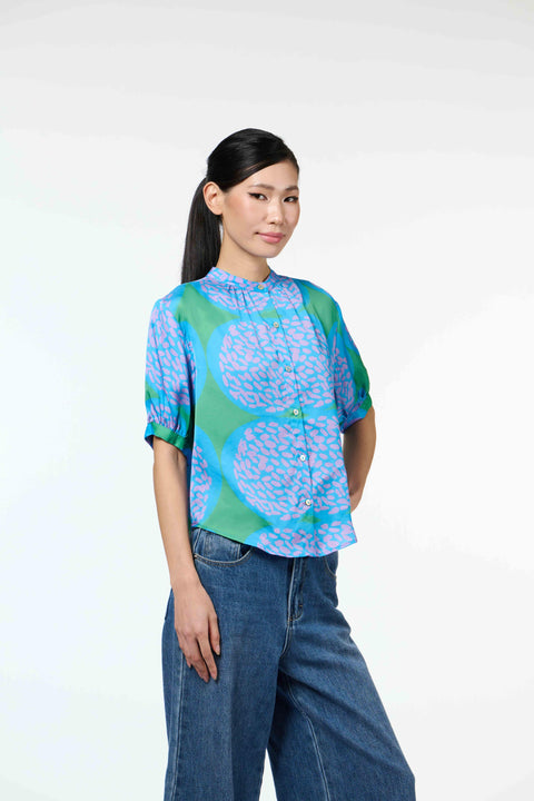 Daniela Top- Kuih Bom Grass Roots