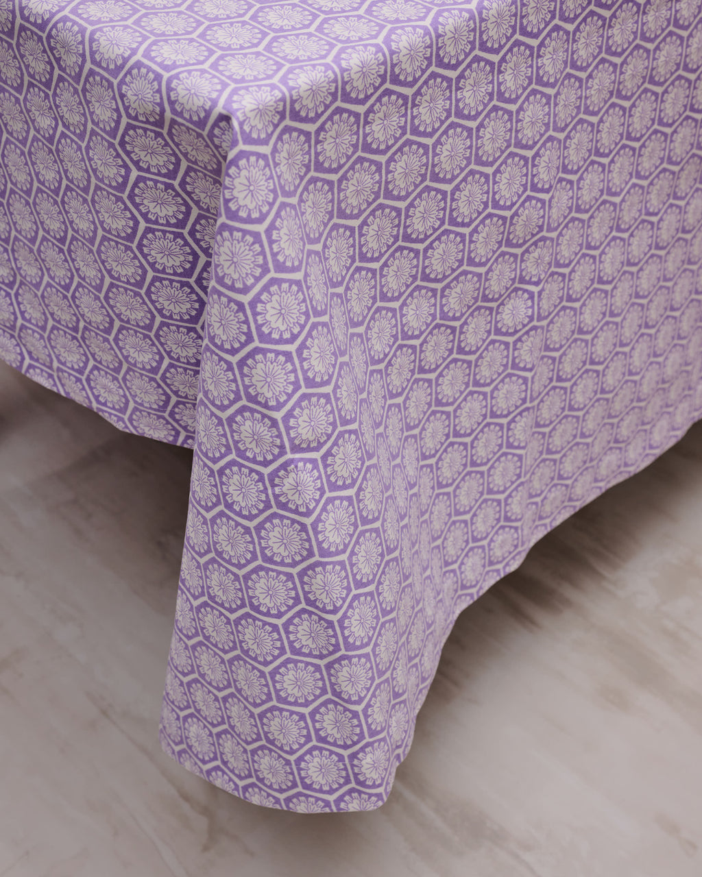 Large Table Cloth-Willow Wishes Lilac