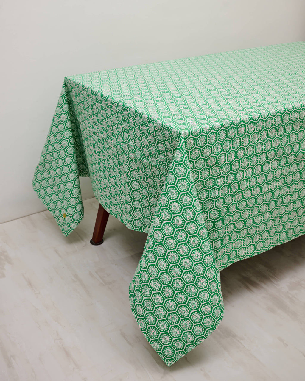Large Table Cloth-Willow Wishes Green