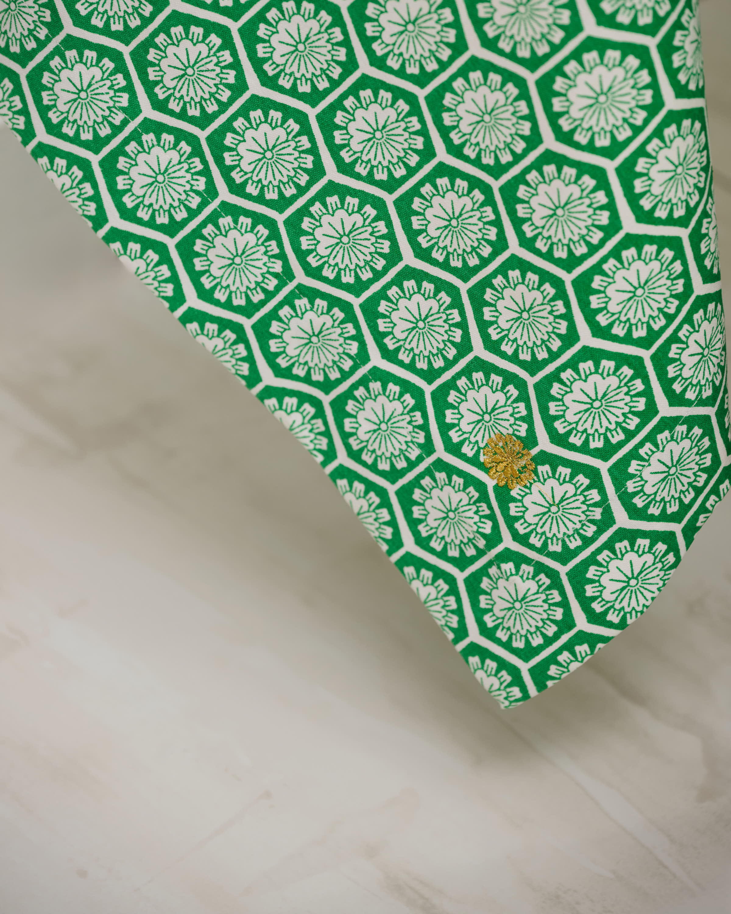 Large Table Cloth-Willow Wishes Green