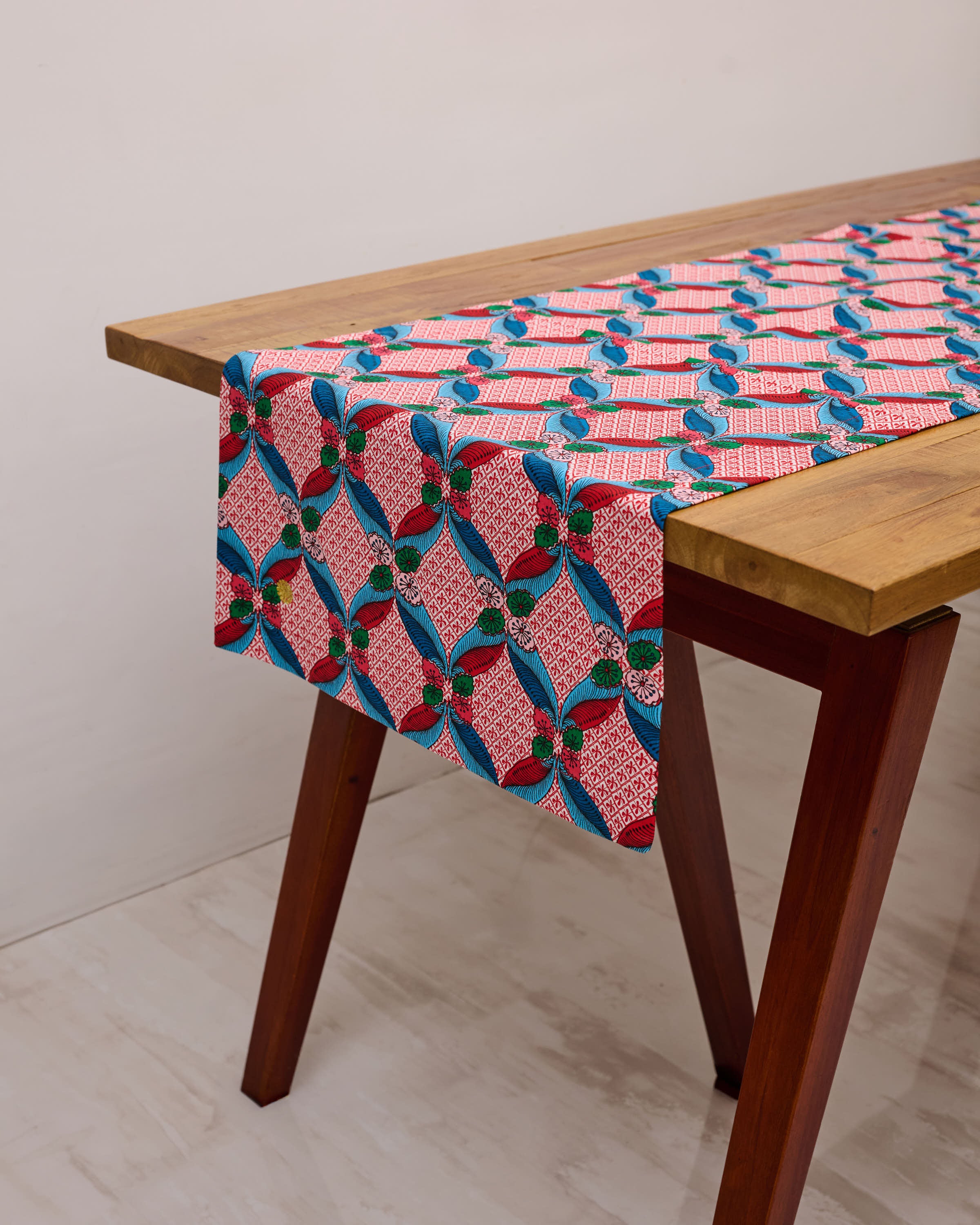 Table Runner - Seal The Deal Red