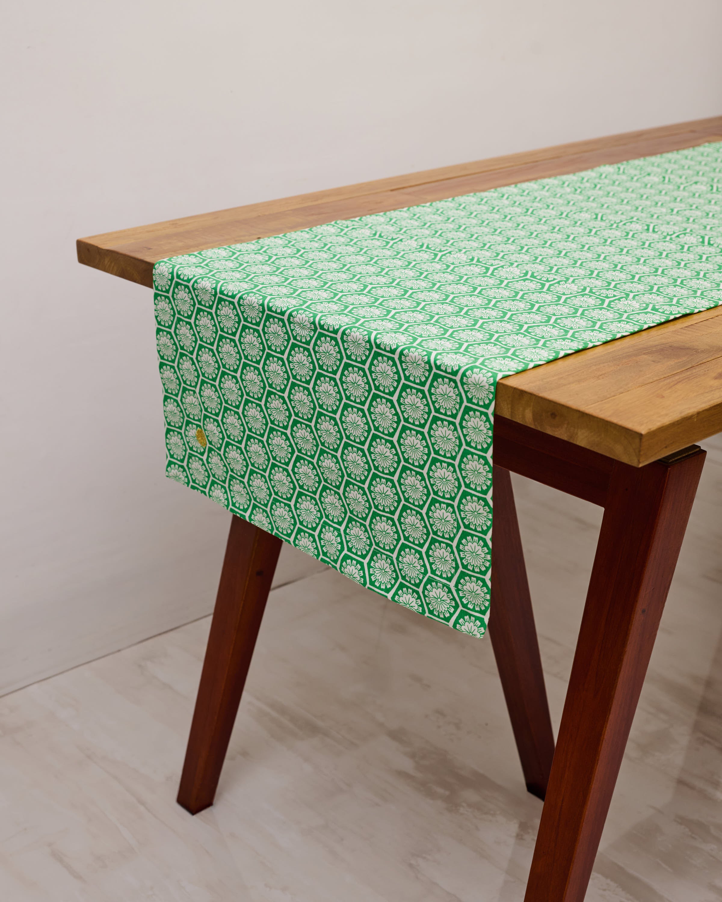 Table Runner - Willow Wishes Green