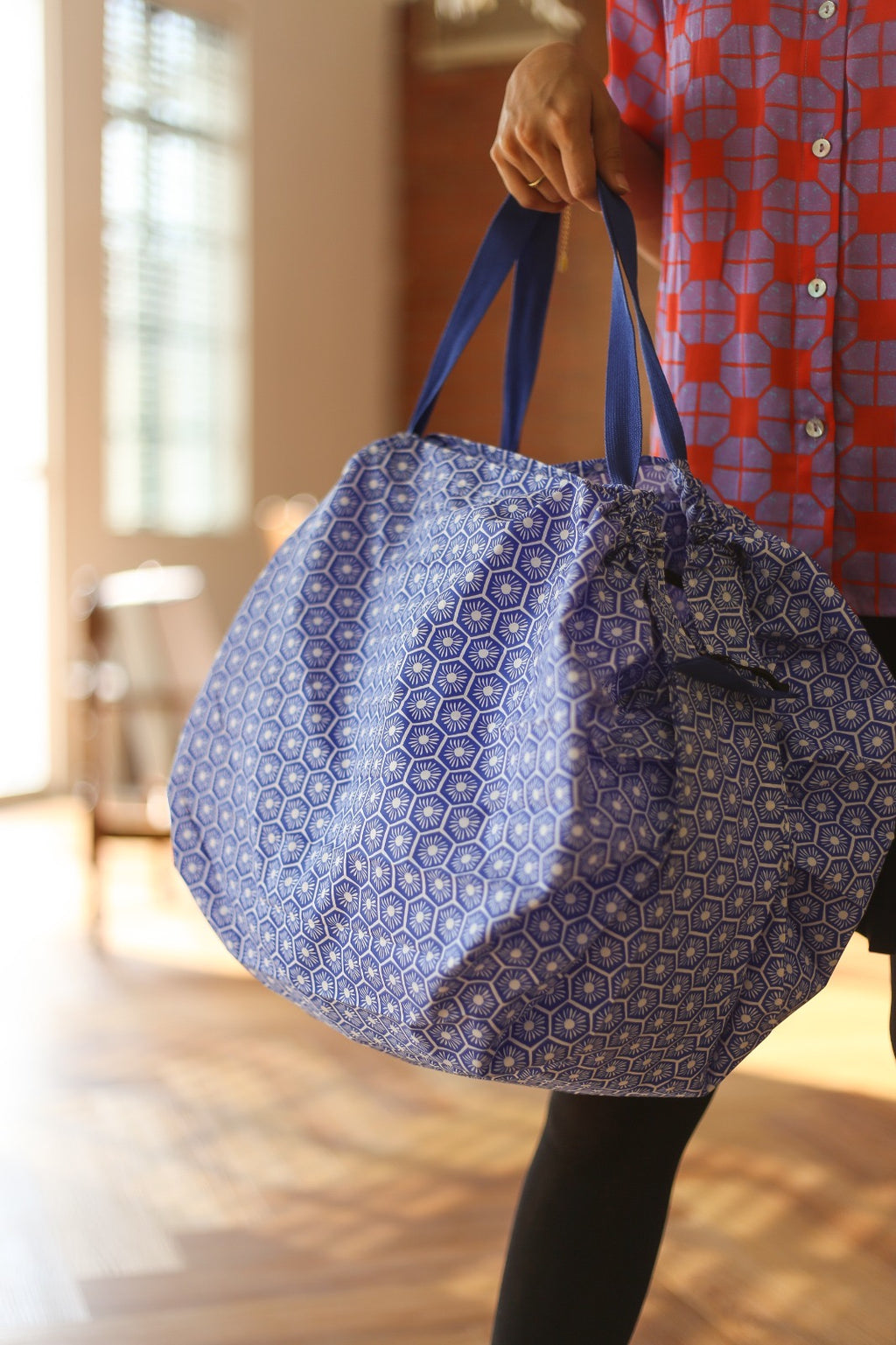 Nala Shupatto Bag 27L - Willow Wishes Blue