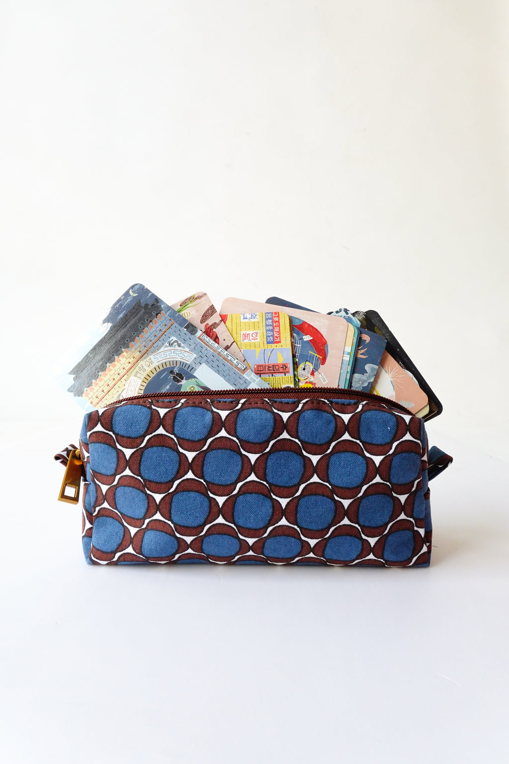 Evergreen Pouch - Buds Blue
