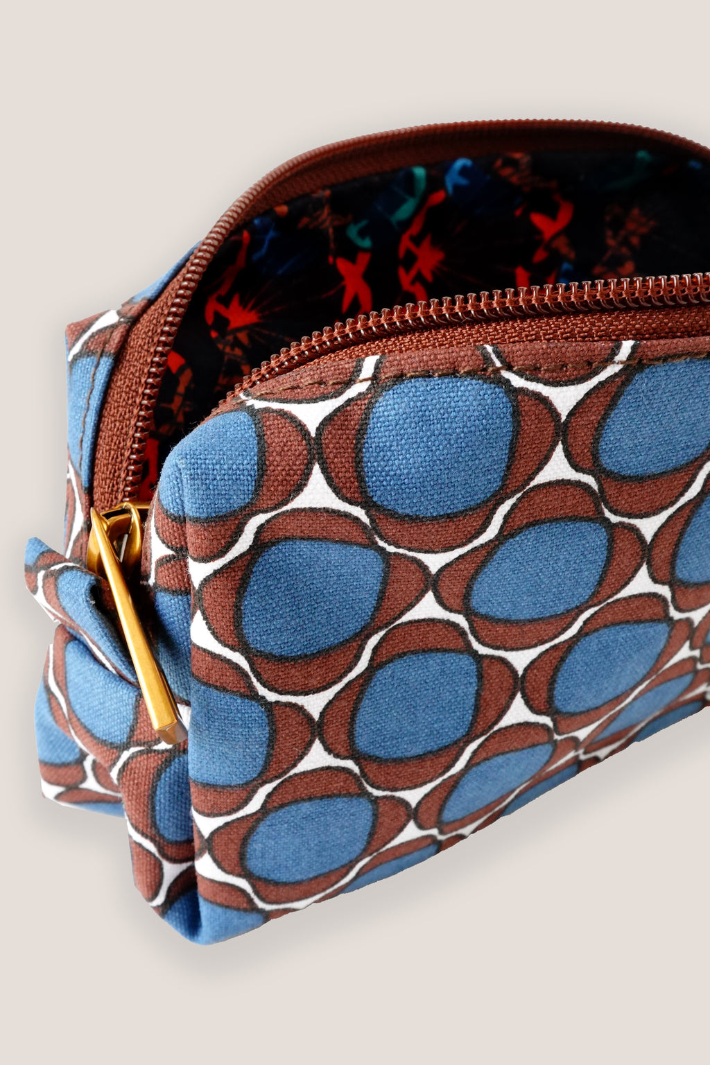 Evergreen Pouch - Buds Blue