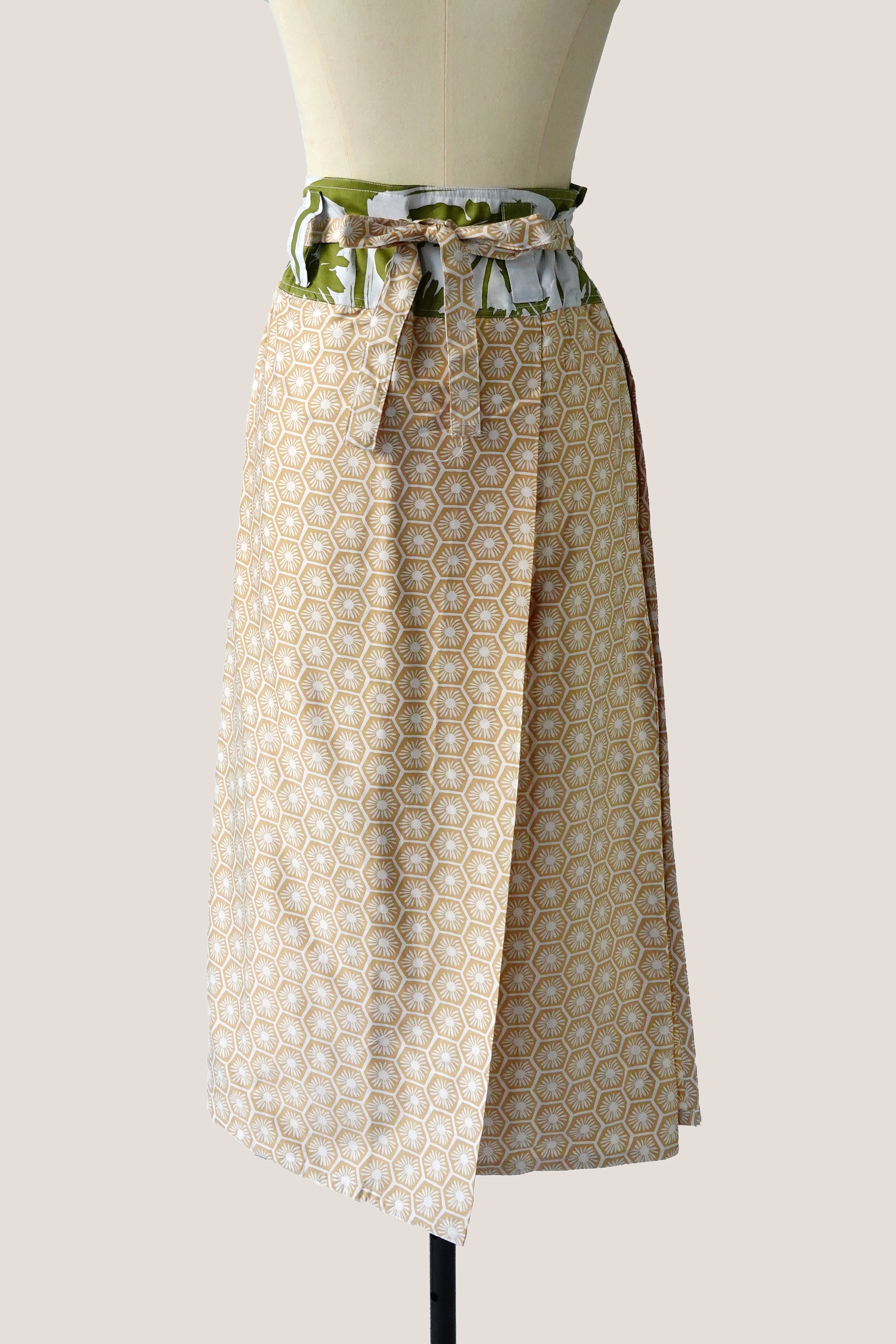 Kee Ming Yuet Skirt - Dandelion Olive / Willow Wishes Beige