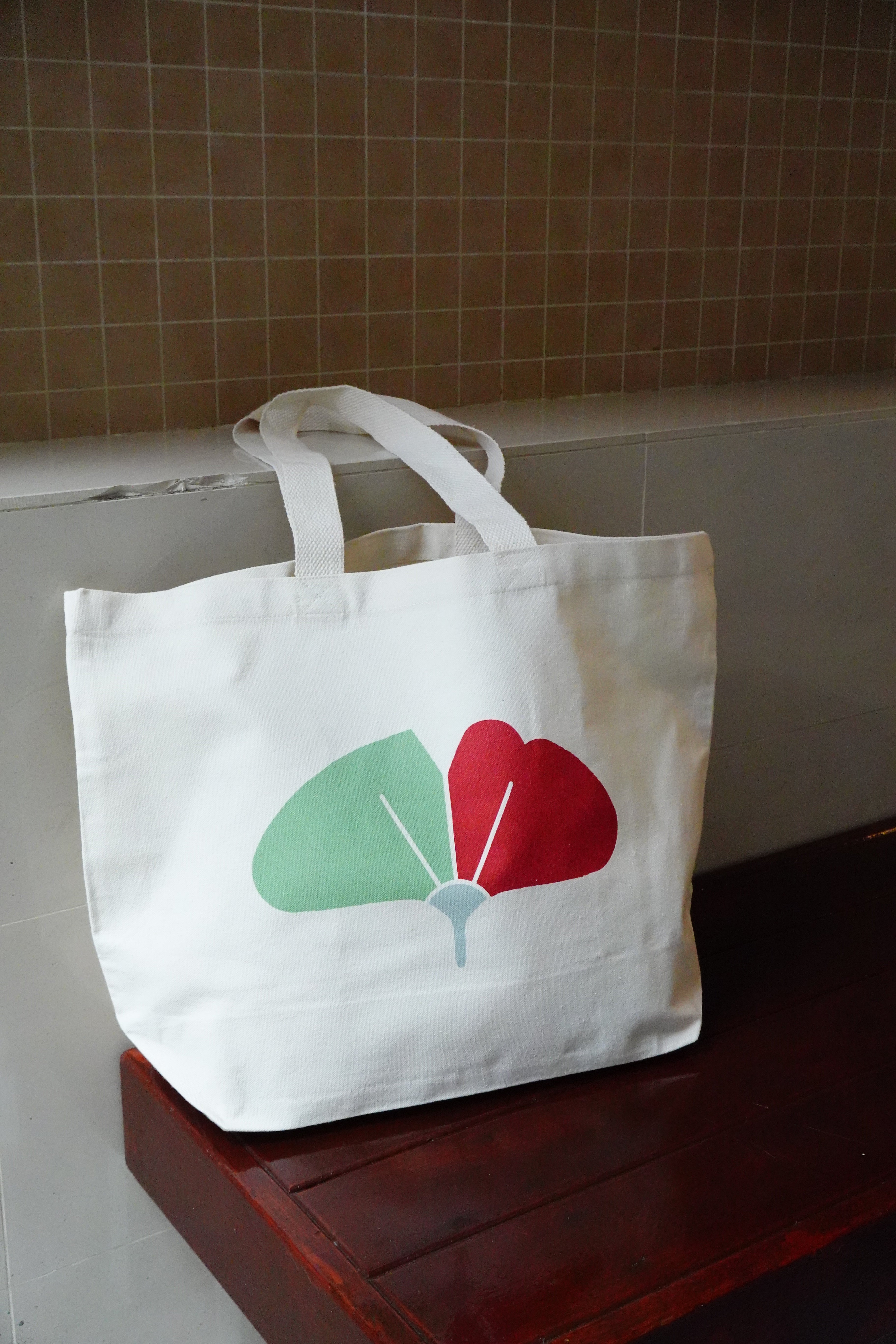 Tote Gingko Fire & Water