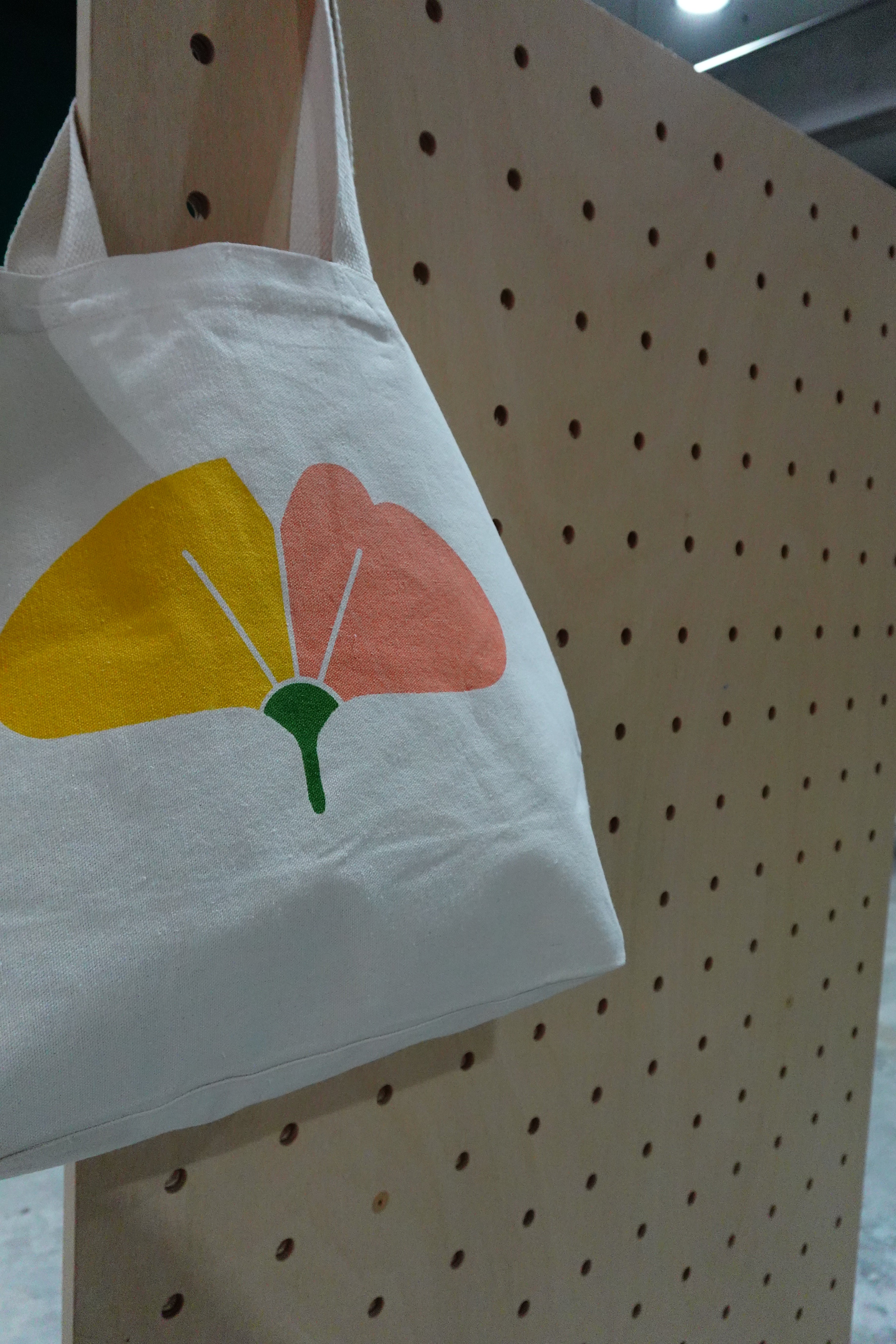 Tote Gingko Peach & Plums