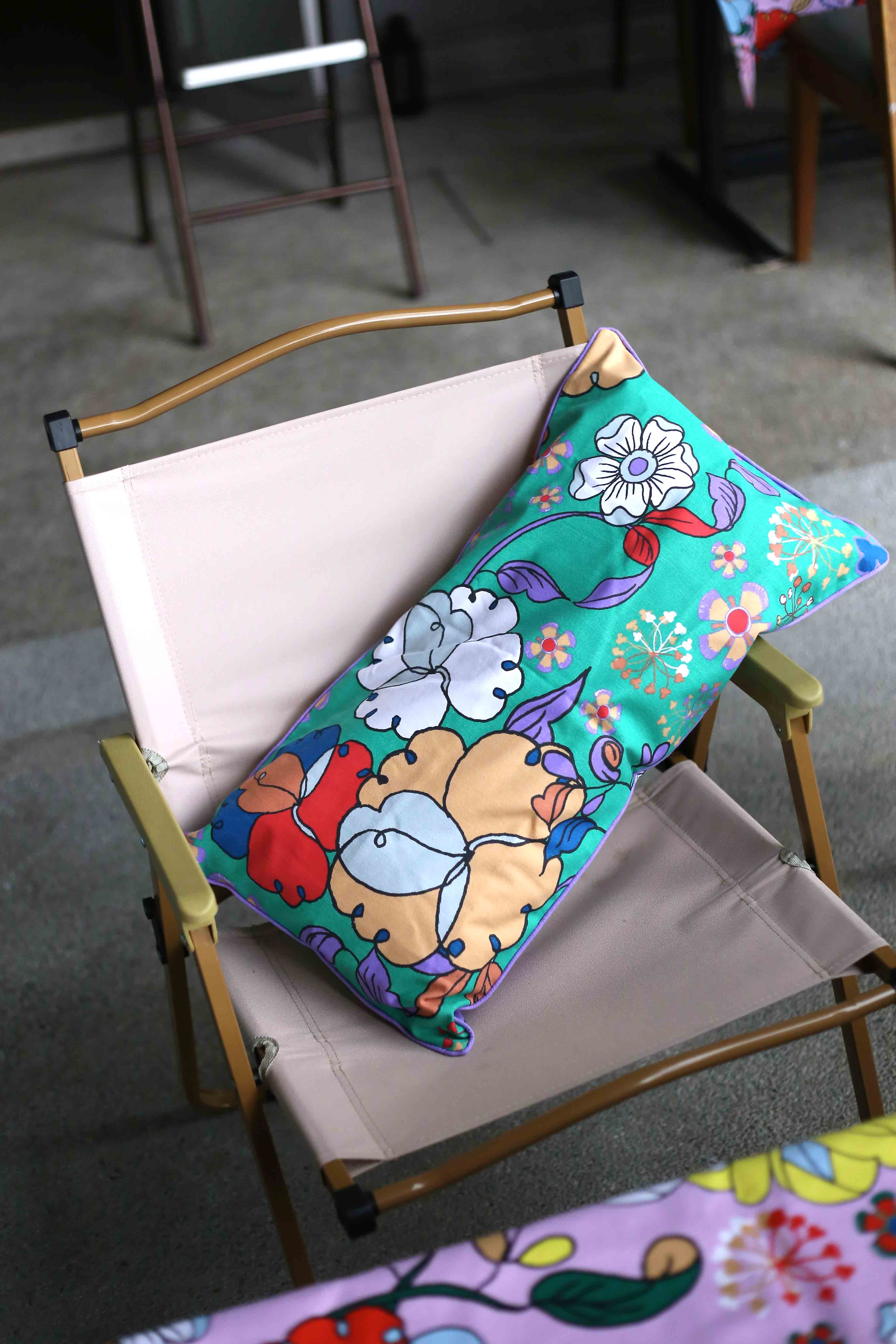 Rectangular Cushion - Bunga Raya Green