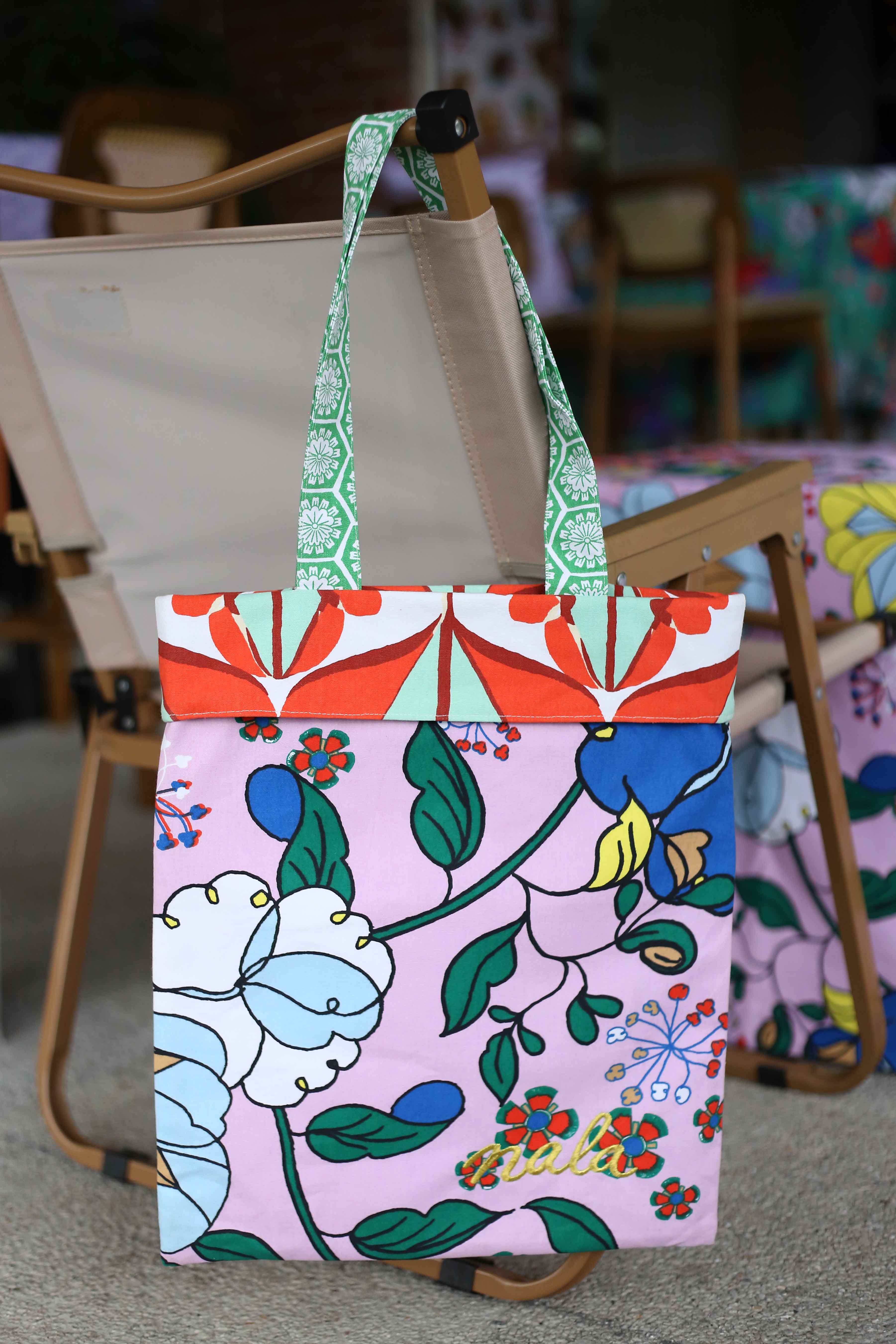 Reversible Tote - Bunga Raya Pink