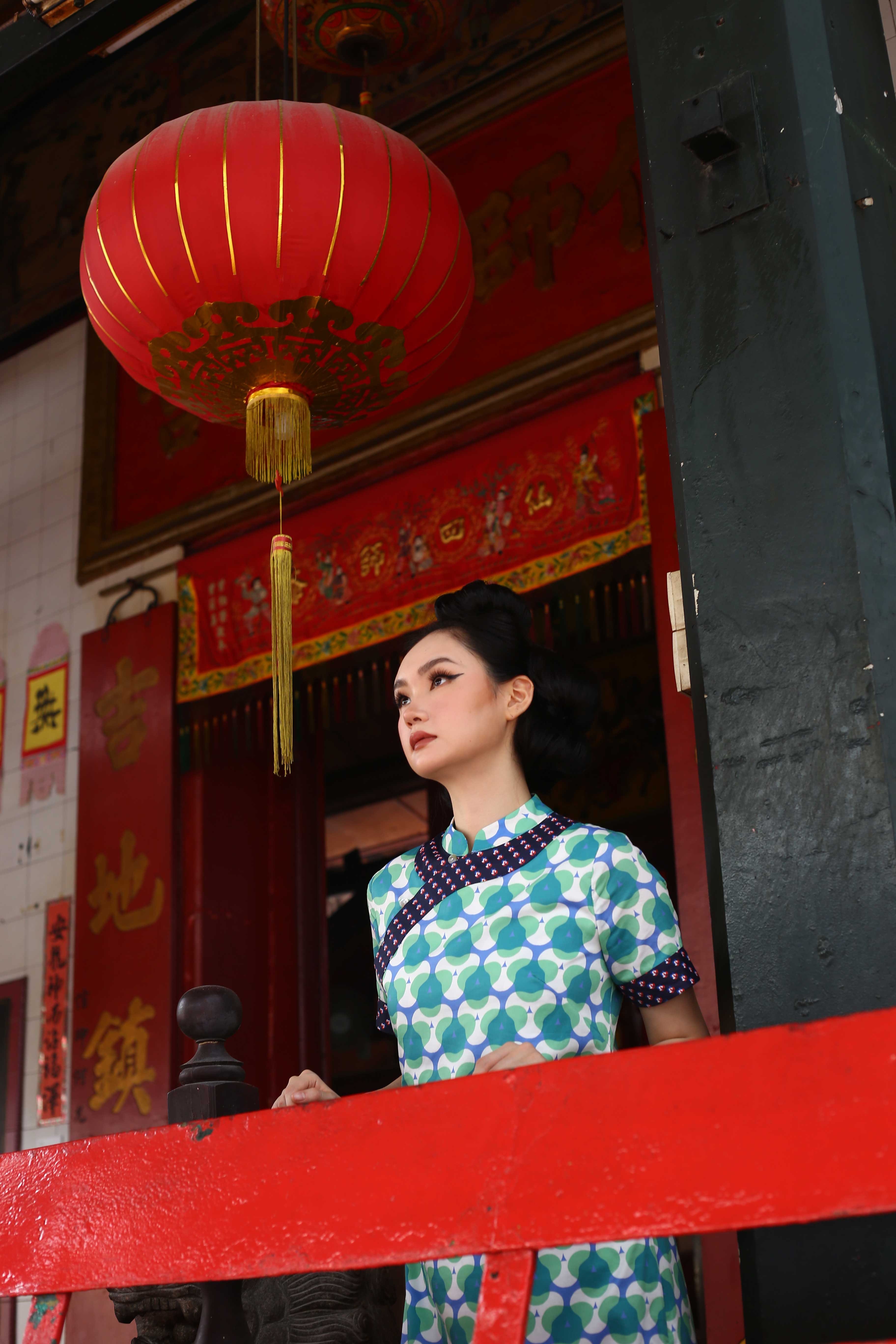 Long Cheongsam- Love On Top Green