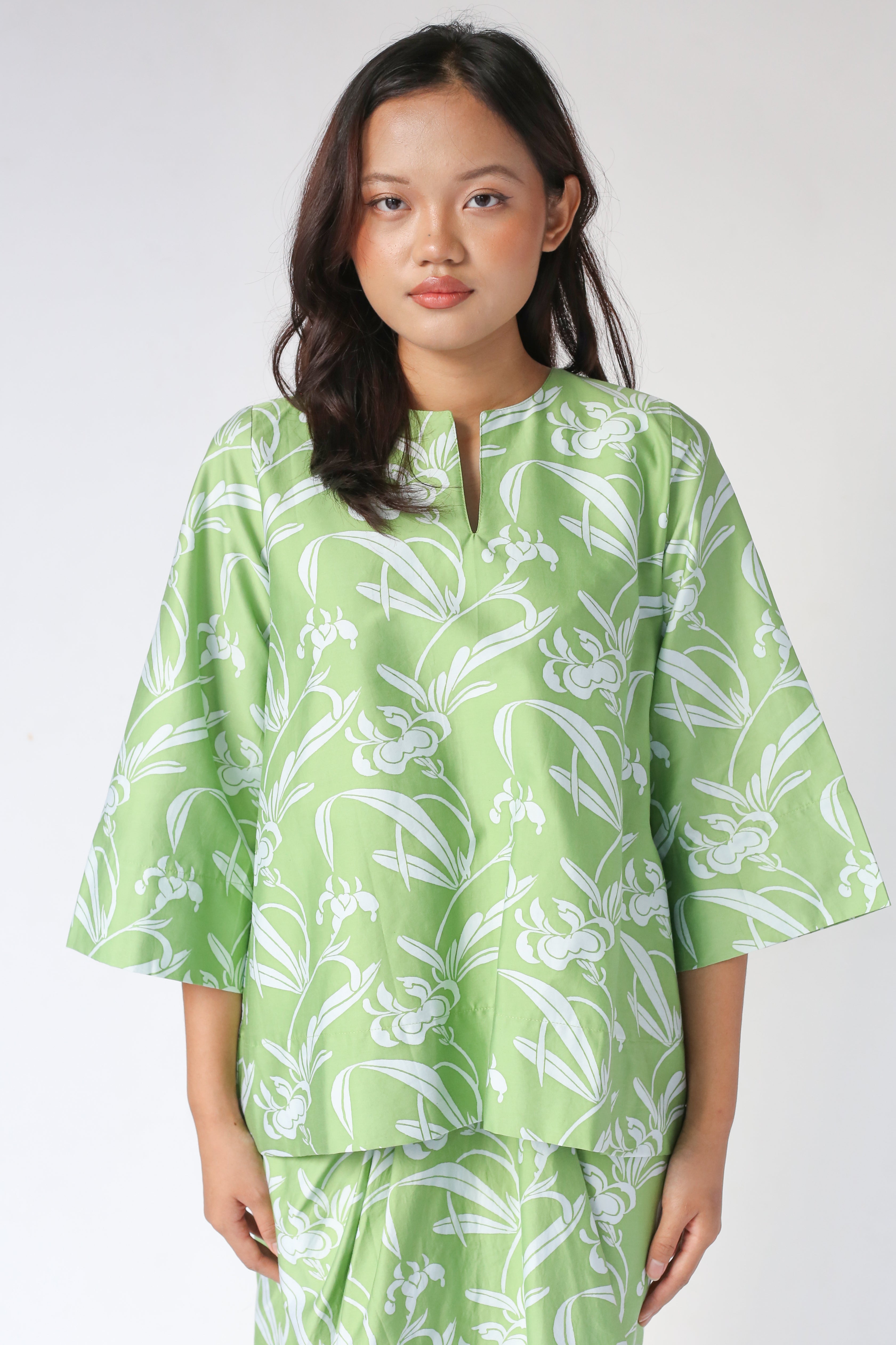 Baju Kedah Iris Green