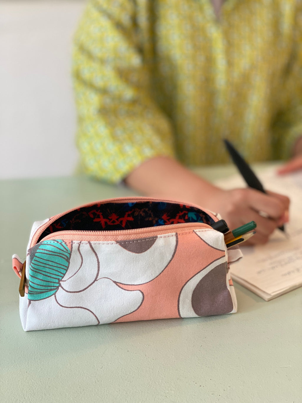 Evergreen Pouch - Heaven Lotus Peach