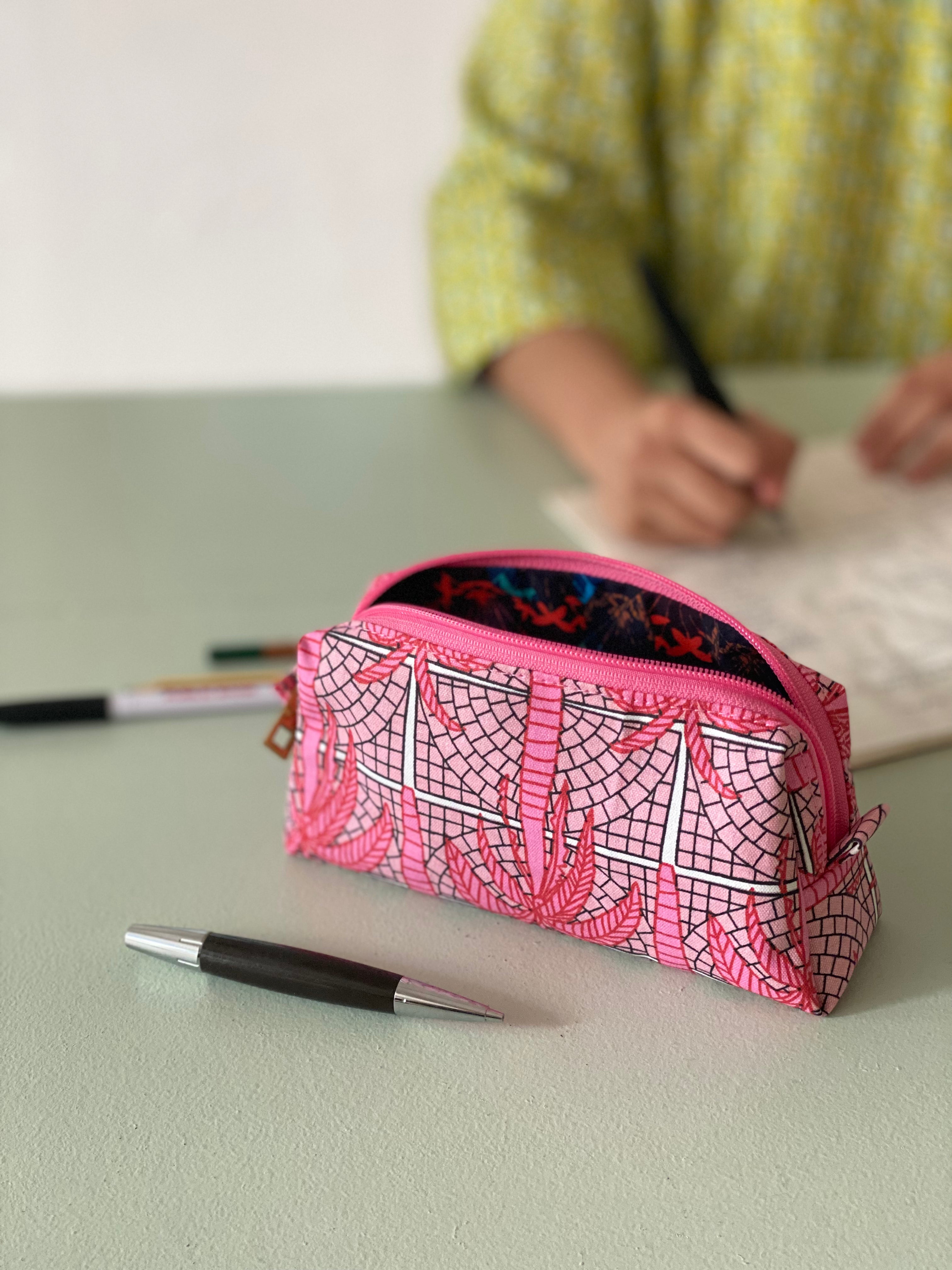Evergreen Pouch - Palm Pink