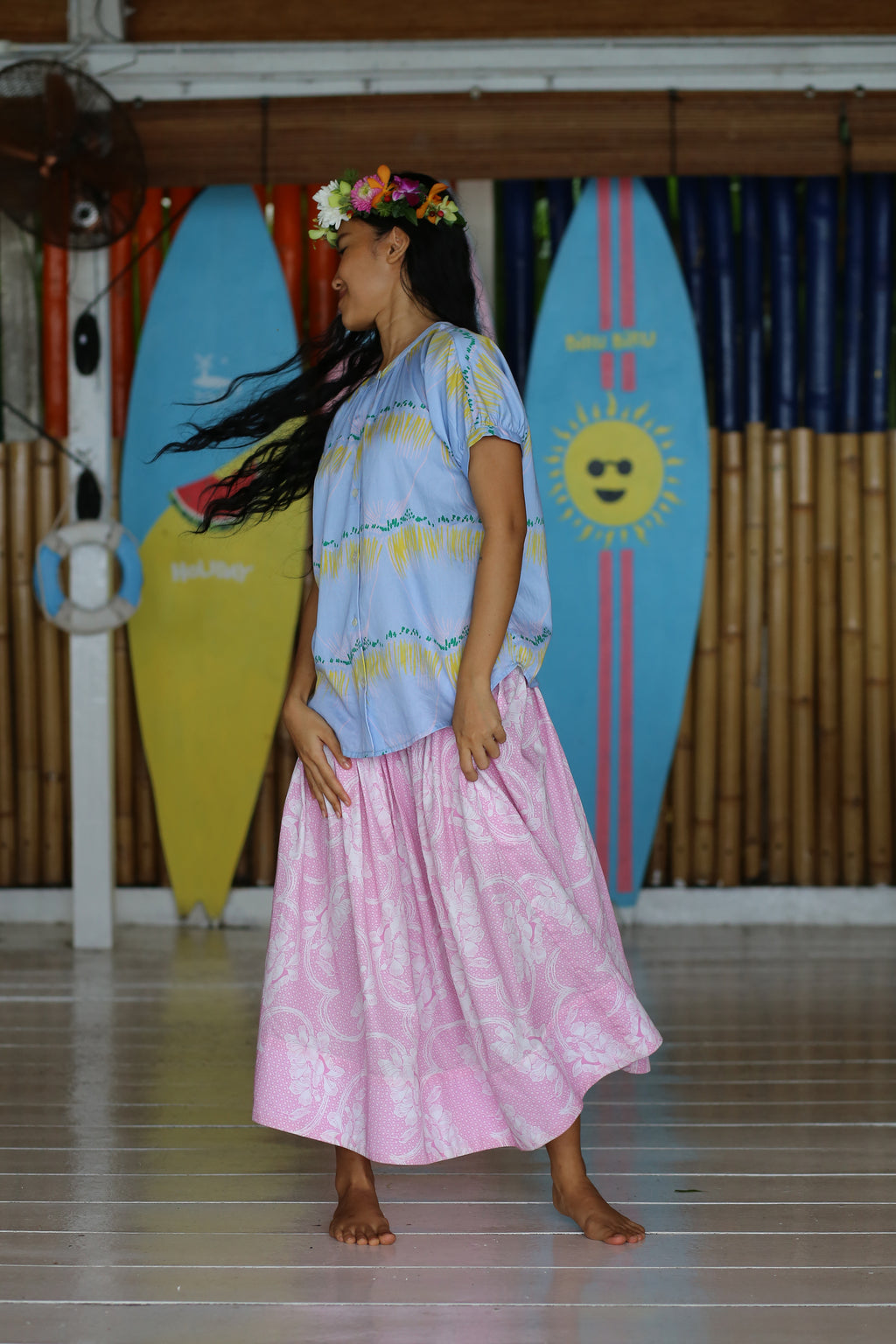 Pleated Knee Length Skirt - King Fisher